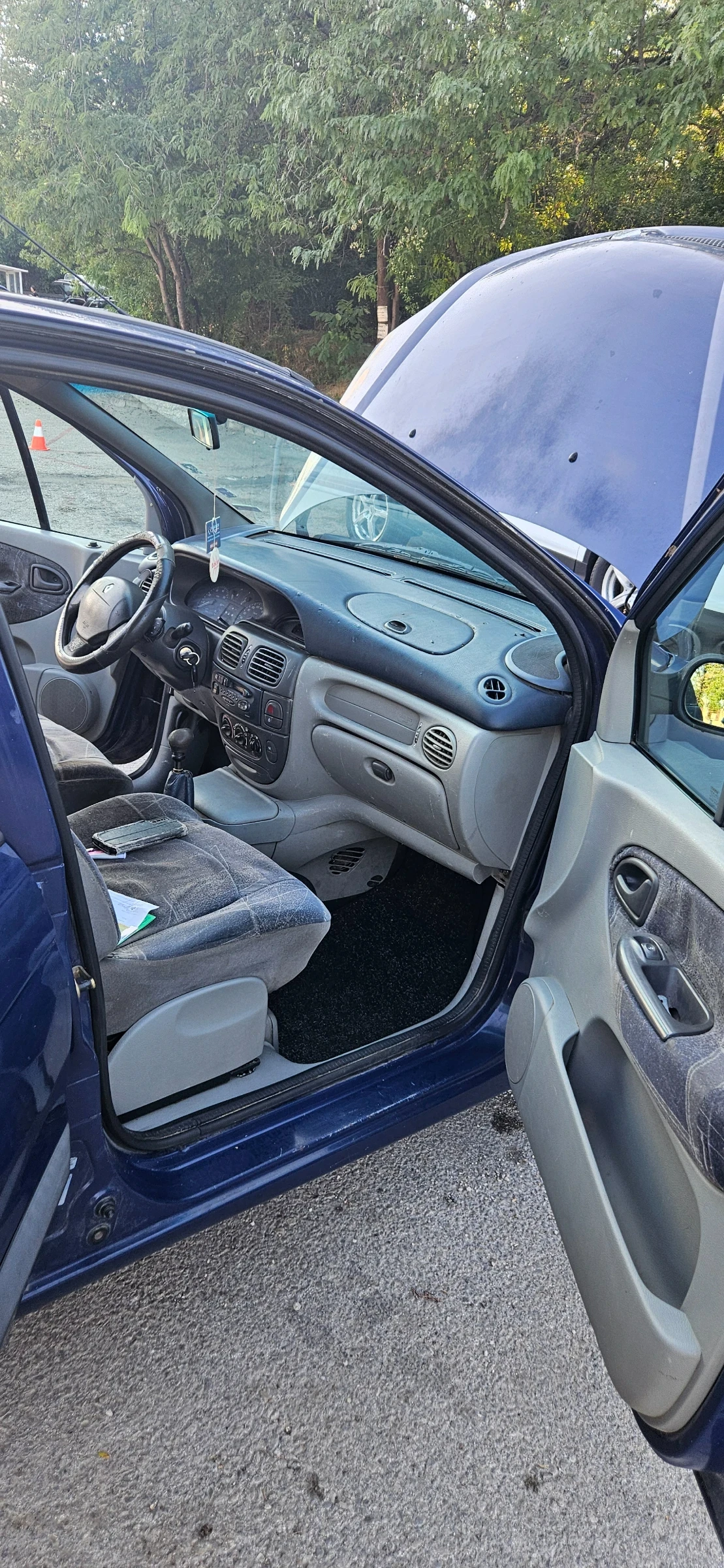 Renault Scenic Megan - изображение 2