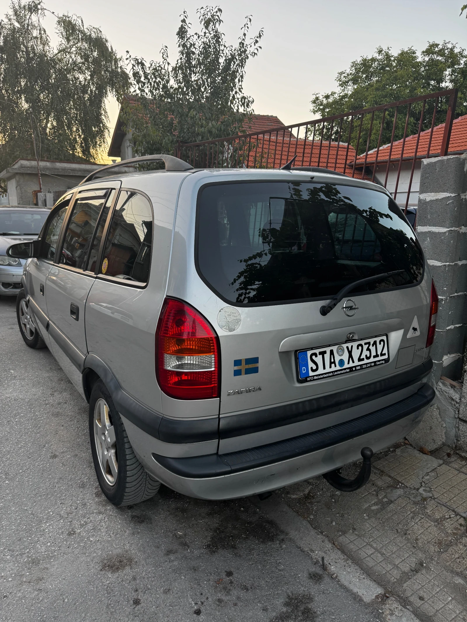 Opel Zafira 2.2 DTI 125 к.с 92kW - изображение 2
