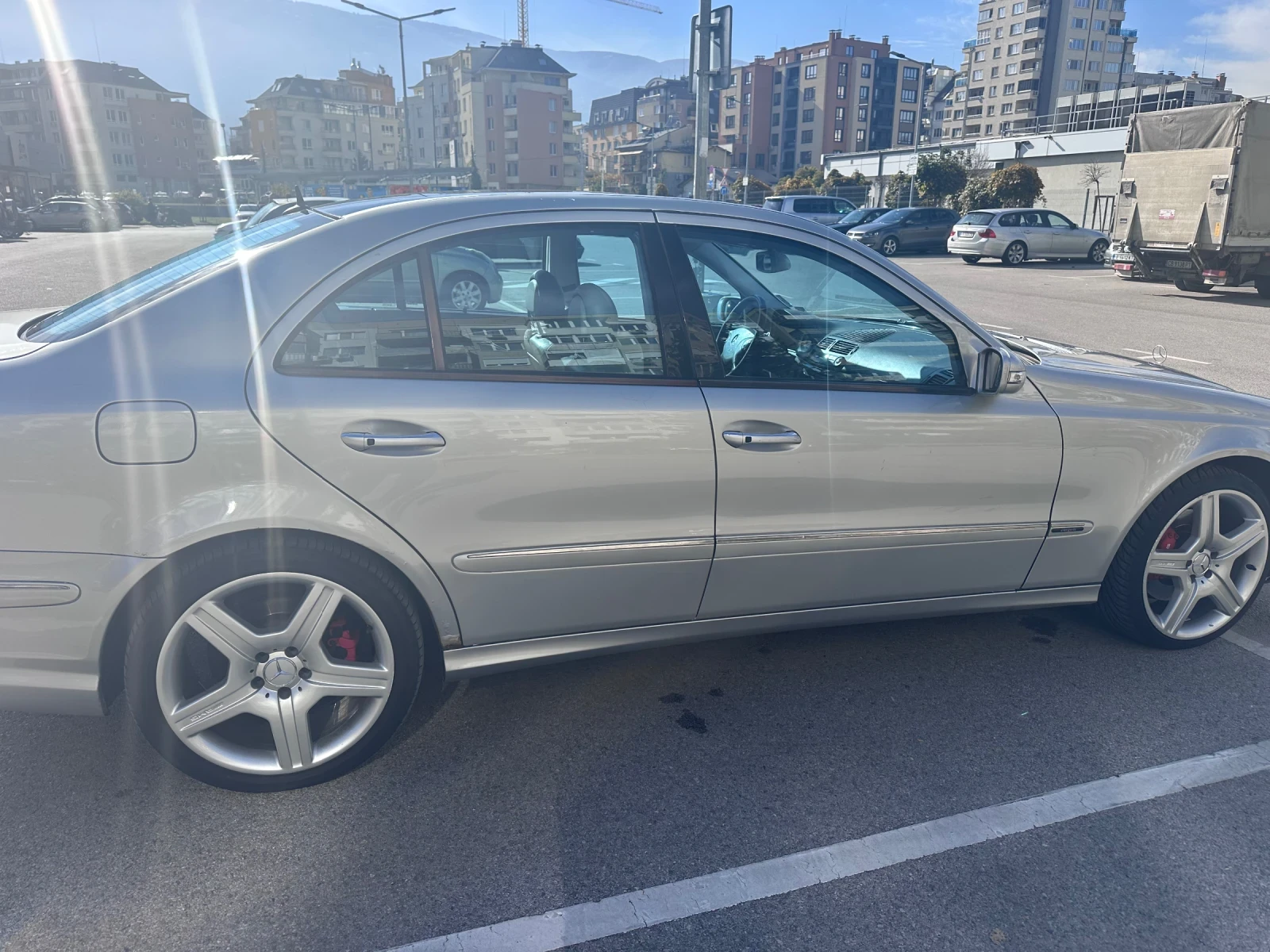 Mercedes-Benz E 500  - изображение 4