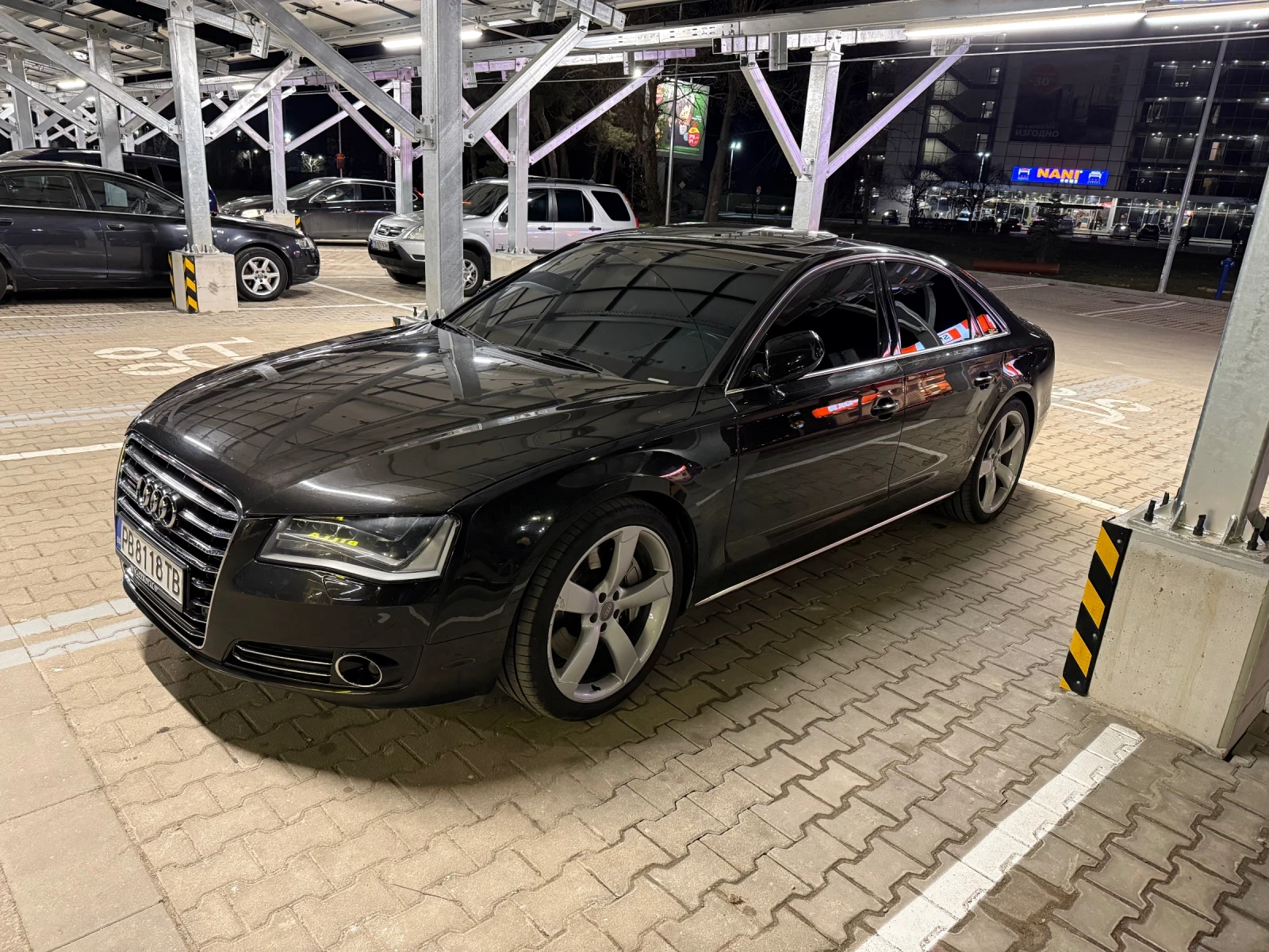 Audi A8 4.2 - изображение 2