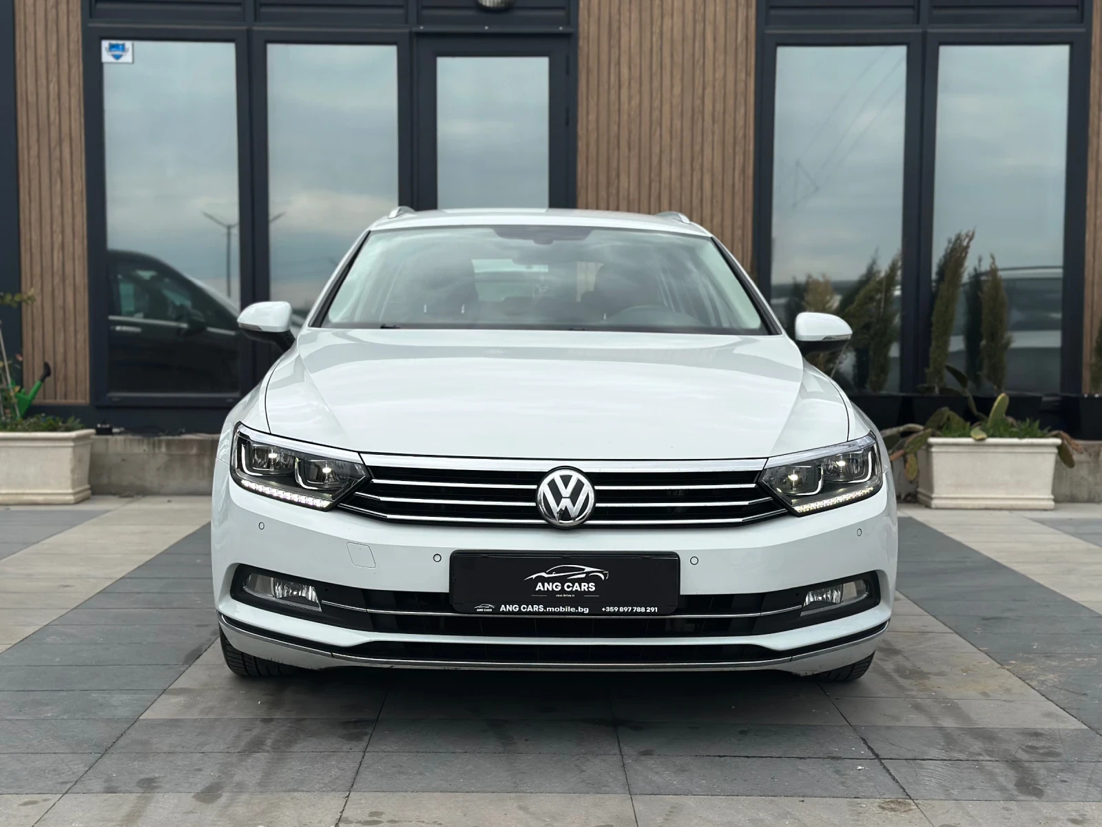 VW Passat * 2.0TDI* DIGITAL* HighLine* LED* , снимка 3 - Автомобили и джипове - 53597530