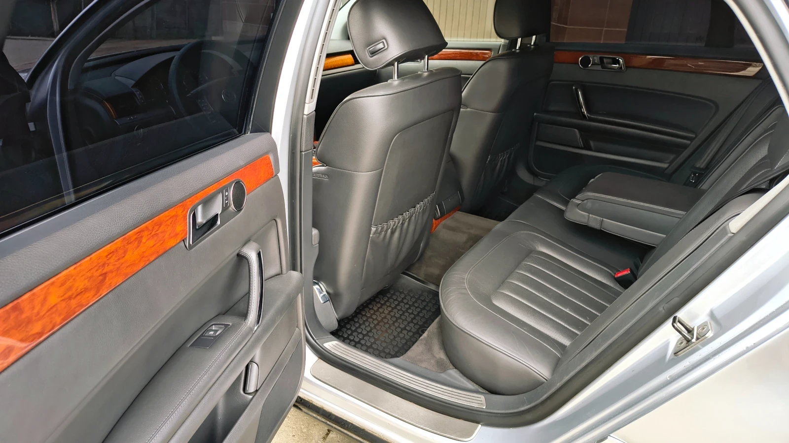 VW Phaeton 3.0 tdi 240hp, снимка 13 - Автомобили и джипове - 54088888