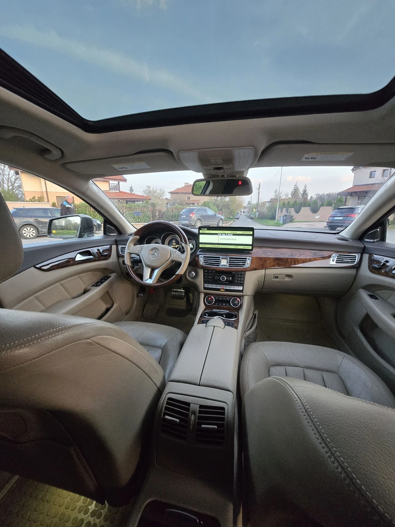 Mercedes-Benz CLS 500 Топ топ топ състояние, снимка 10 - Автомобили и джипове - 54195929