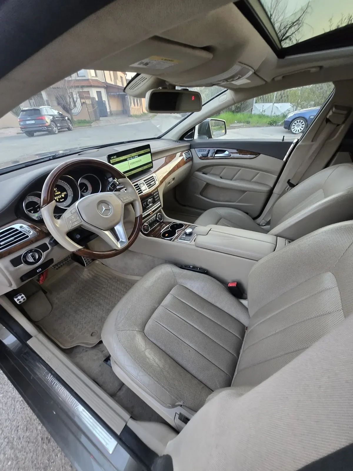 Mercedes-Benz CLS 500 Топ топ топ състояние, снимка 14 - Автомобили и джипове - 54195929