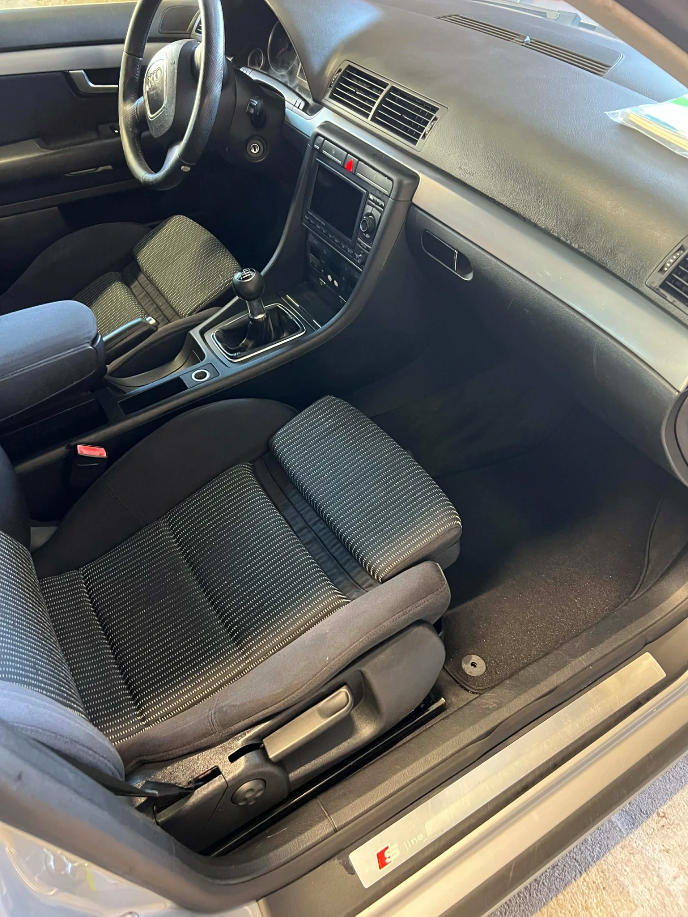 Audi A4, снимка 8 - Автомобили и джипове - 54260057