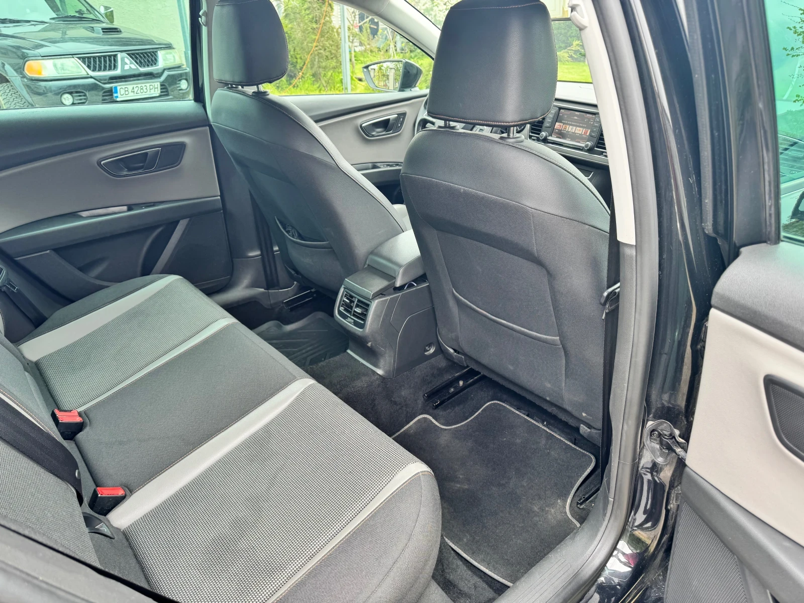 Seat Leon X- perience, снимка 4 - Автомобили и джипове - 54270585