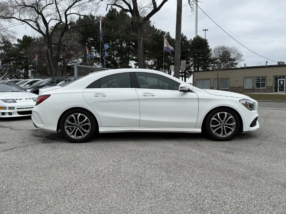 Mercedes-Benz CLA 250 AMG Package * 4 Matic * АвтоКредит* (ЦЕНА ДО БГ), снимка 6 - Автомобили и джипове - 54566725