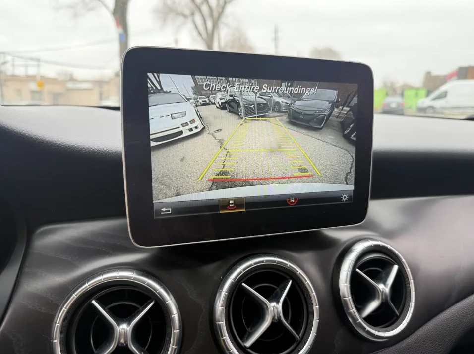 Mercedes-Benz CLA 250 AMG Package * 4 Matic * АвтоКредит* (ЦЕНА ДО БГ), снимка 13 - Автомобили и джипове - 54566725