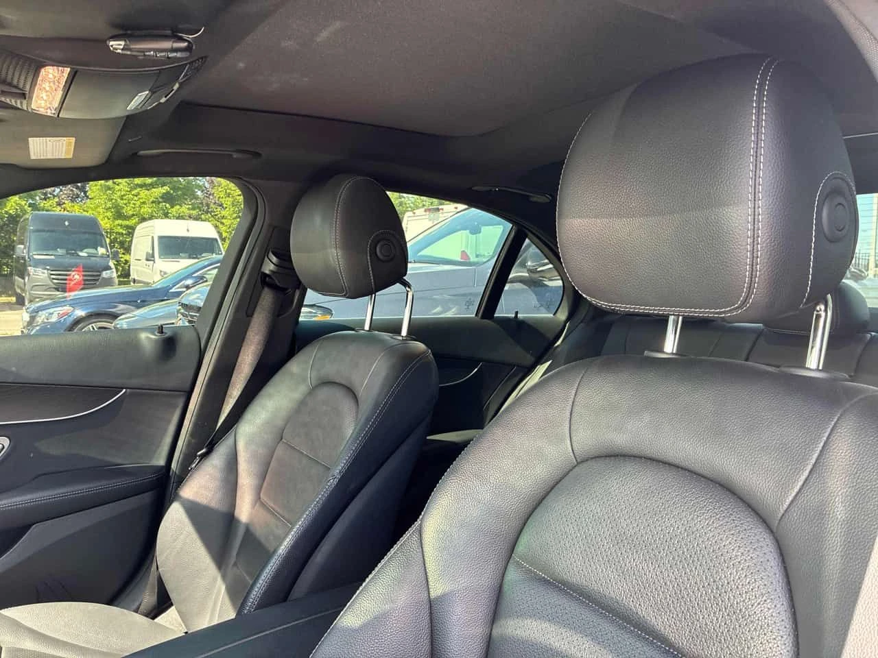 Mercedes-Benz C 300 4MATIC/ПАНОРАМА/ПОДГРЕВИ/OT MERCEDES, снимка 10 - Автомобили и джипове - 54977244