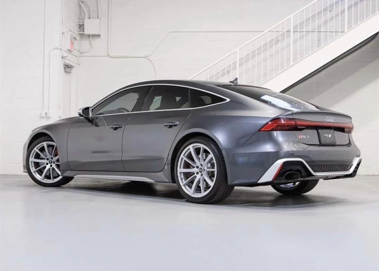 Audi Rs7 4.0T * БЕЗ ИНЦИДЕНТИ * СЕРВИЗНА ИСТОРИЯ * 56К КМ *, снимка 3 - Автомобили и джипове - 55098989