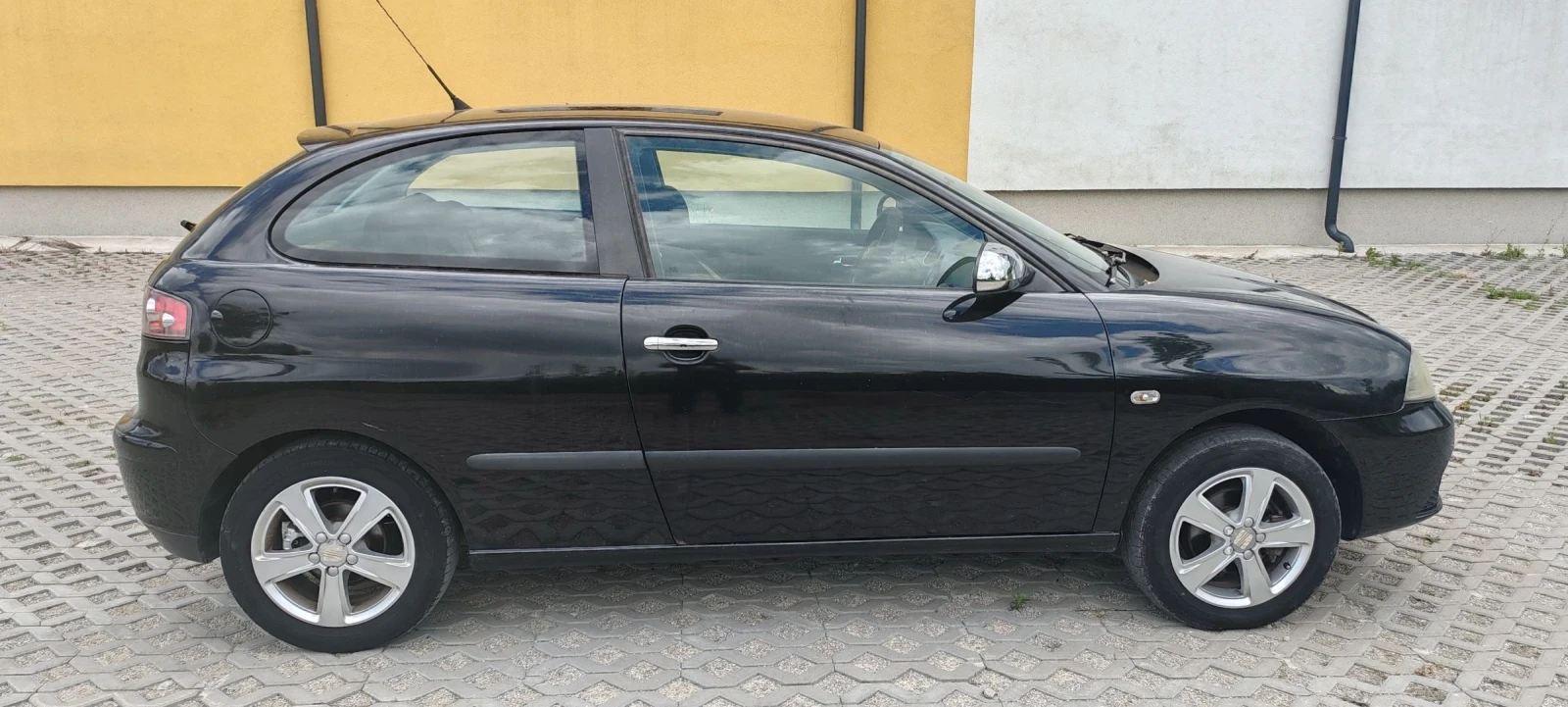 Seat Ibiza 1.6, снимка 3 - Автомобили и джипове - 55393488