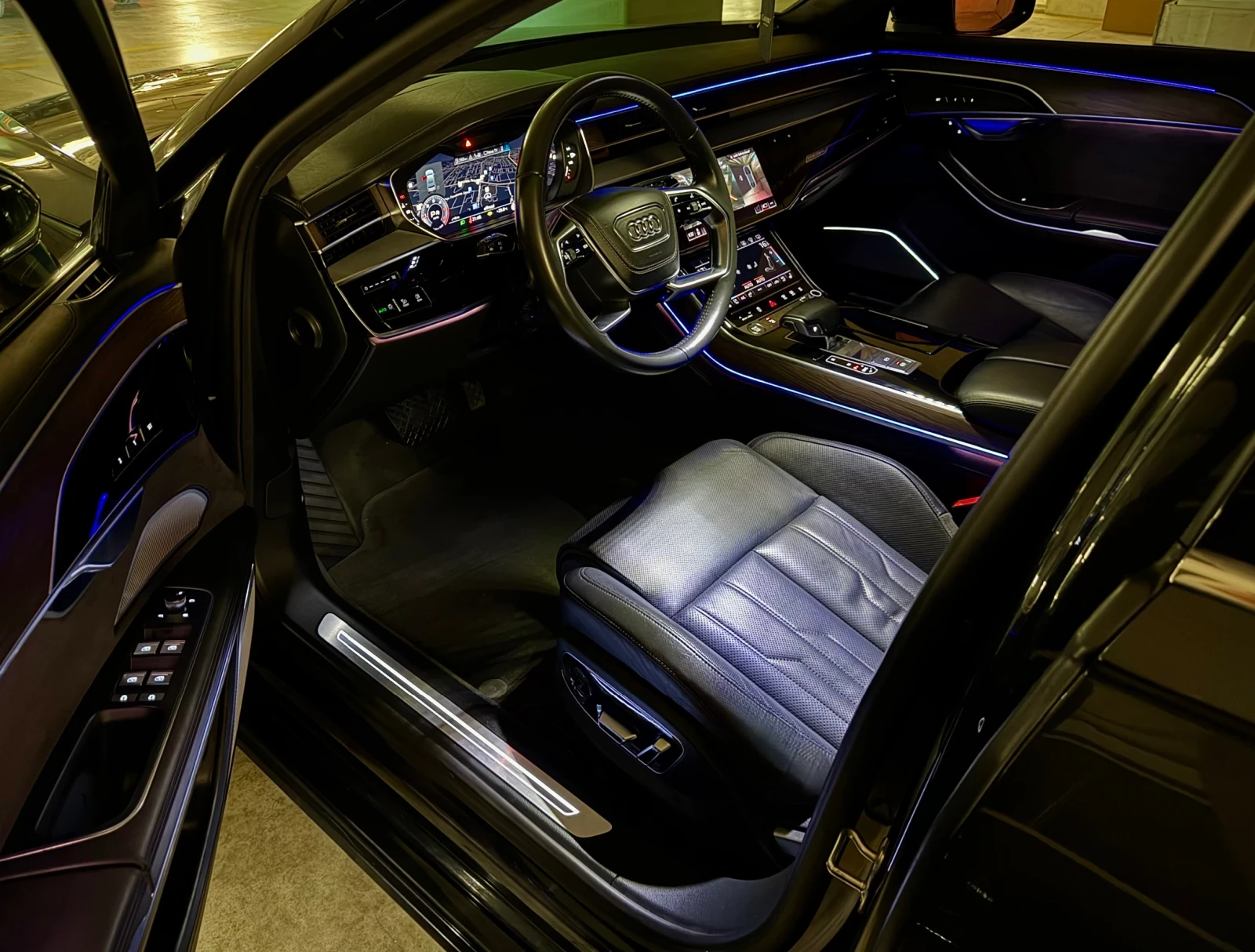 Audi A8 3.0 TDI 3xTV 4xОбдухване Масажи Distronic Head Up, снимка 12 - Автомобили и джипове - 55793040