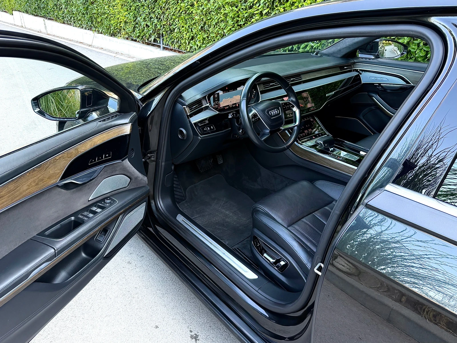 Audi A8 3.0 TDI 3xTV 4xОбдухване Масажи Distronic Head Up, снимка 5 - Автомобили и джипове - 55793040