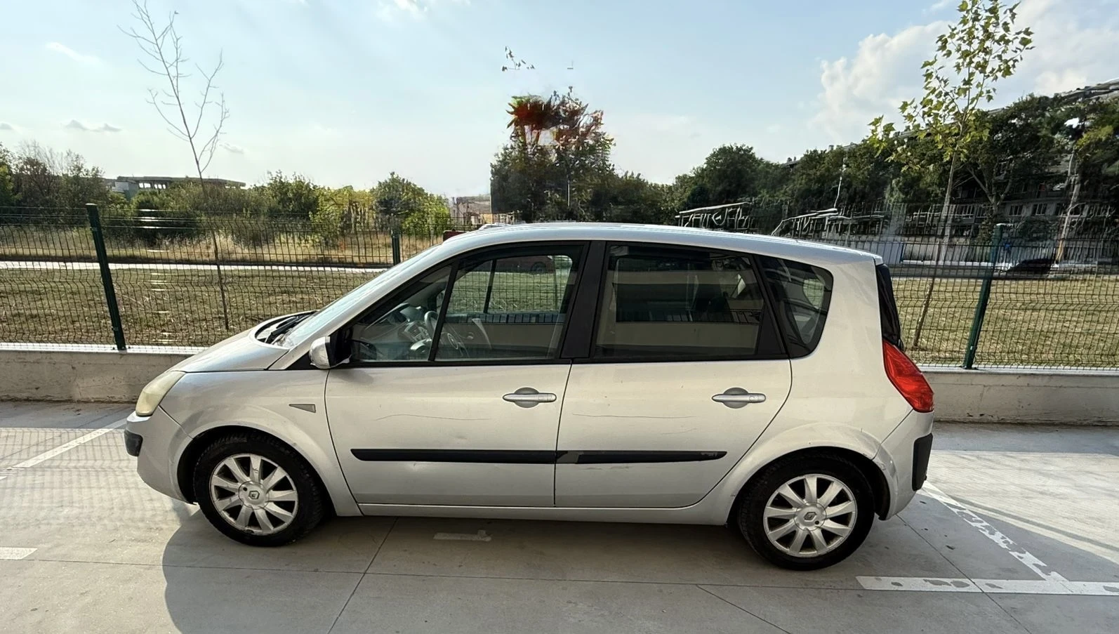 Renault Scenic, снимка 2 - Автомобили и джипове - 55933625