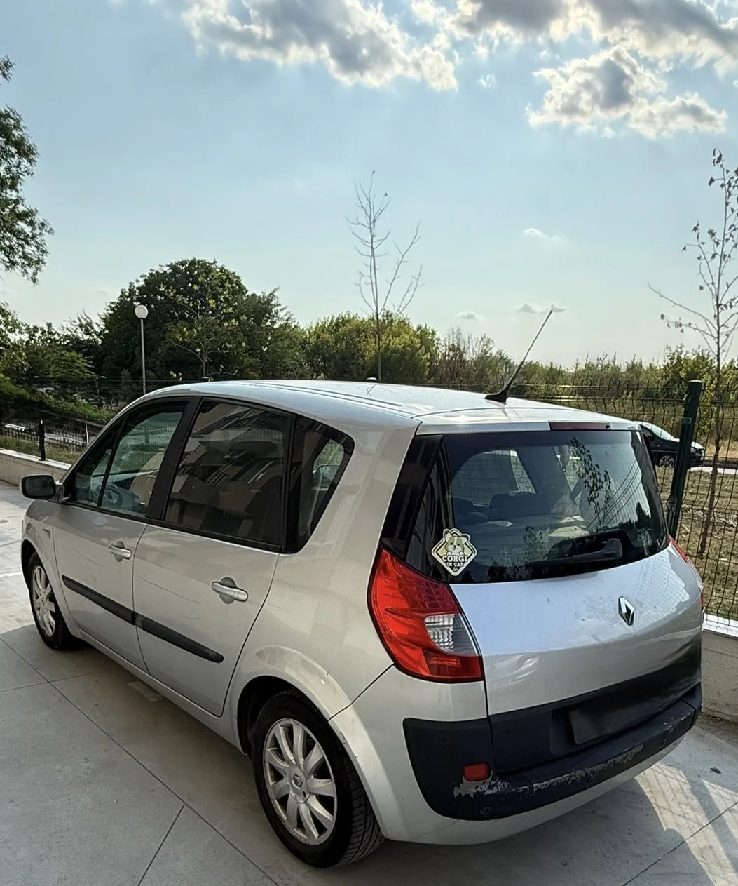 Renault Scenic, снимка 3 - Автомобили и джипове - 55933625