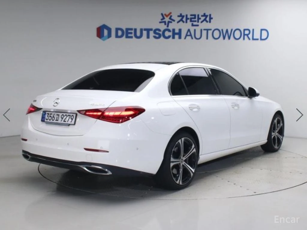 Mercedes-Benz C 300 4MATIC* 360КАМЕРА* LANE* ASSIST* ПАНОРАМА* , снимка 2 - Автомобили и джипове - 55970869