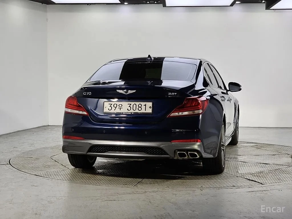 Genesis G70 2.0T* ПОДГРЕВ* КАМЕРА* НАВИ* АВТОКРЕДИТ* , снимка 3 - Автомобили и джипове - 55976807
