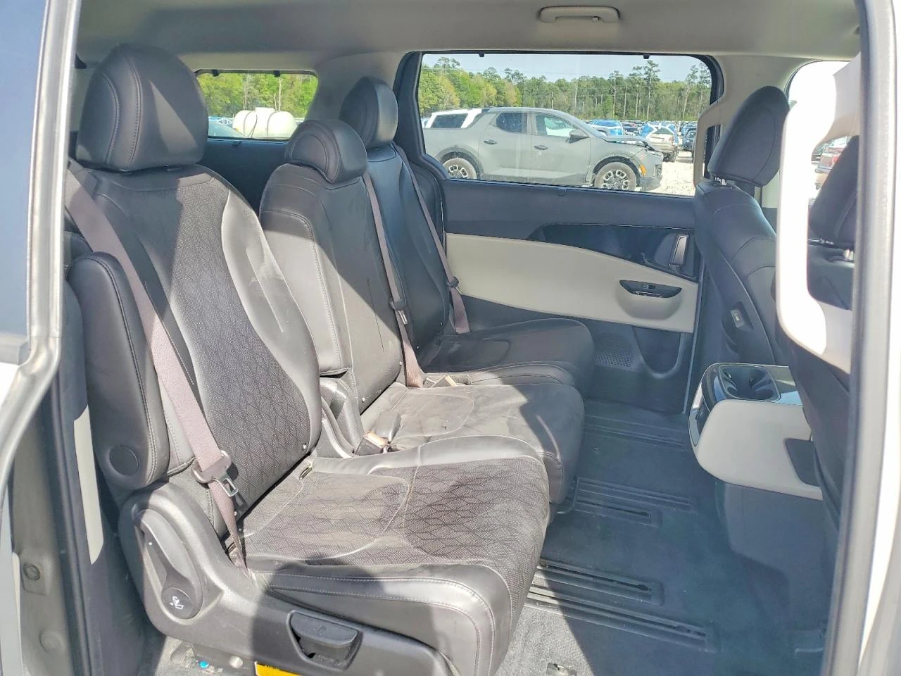 Kia Carnival 3.5l Ex, снимка 11 - Автомобили и джипове - 56453421