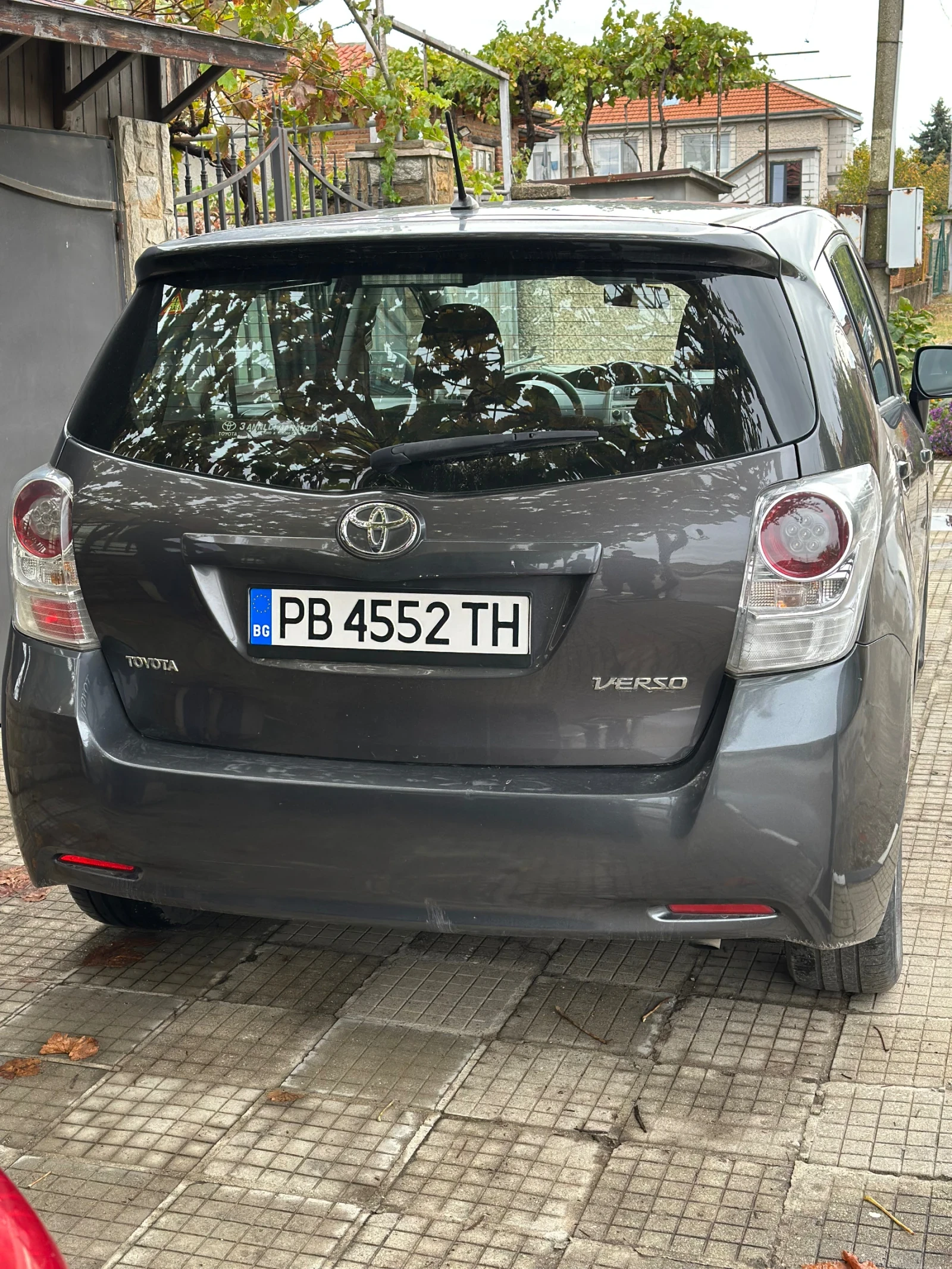 Toyota Verso, снимка 2 - Автомобили и джипове - 56523365