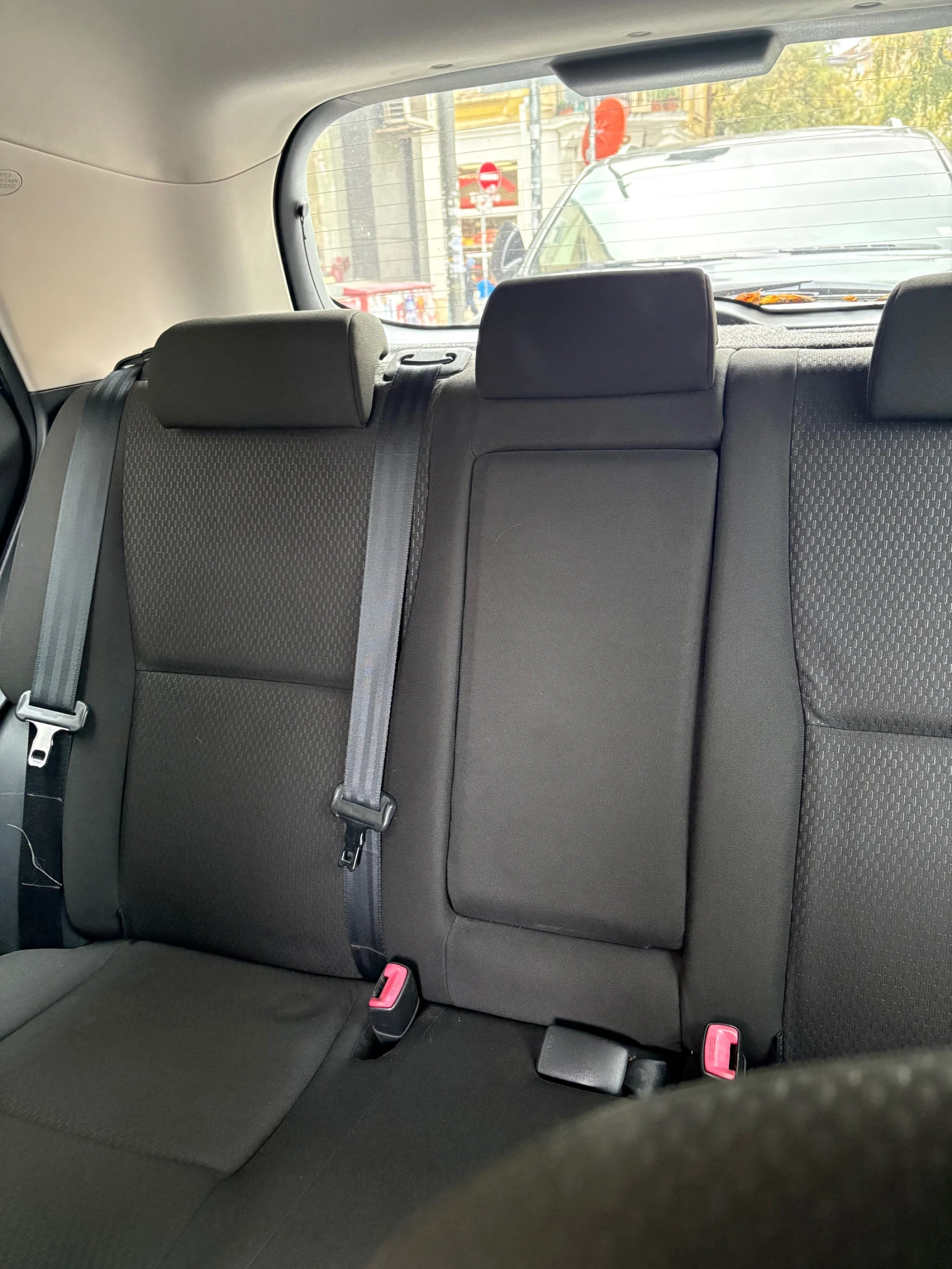 Toyota Auris  2.2 D-4D D-Cat  (177 �.�.)  | Mobile.bg � ����������� 4