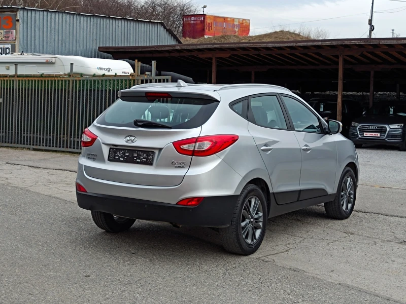 Hyundai IX35 1.7 CRDi* Luxury* NAVI* Keyless Go* КАМЕРА* EURO 5, снимка 5 - Автомобили и джипове - 49477101