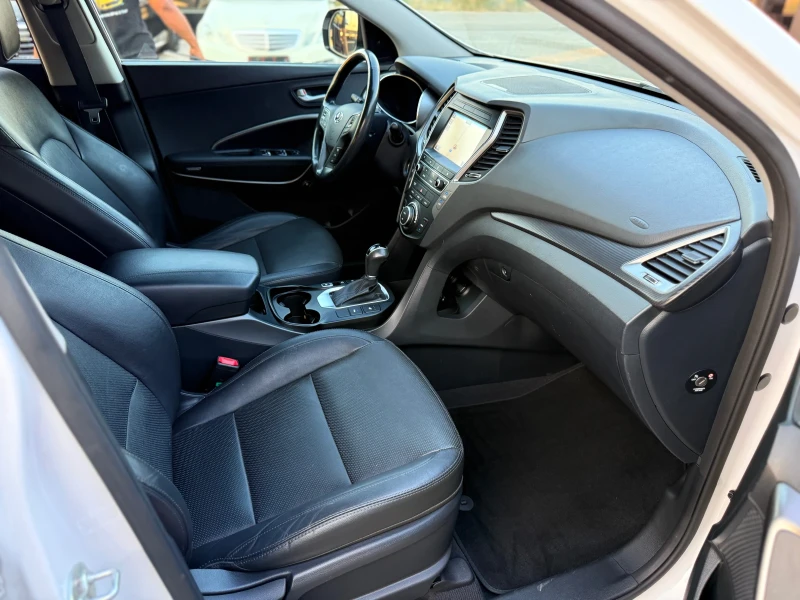 Hyundai Santa fe 2, 2CRDI!УНИКАЛНО!Панорама= Подгряване= Keyless= F, снимка 14 - Автомобили и джипове - 50814249