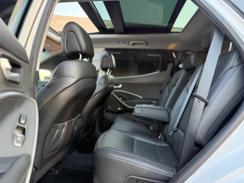 Hyundai Santa fe 2, 2CRDI!УНИКАЛНО!Панорама= Подгряване= Keyless= F, снимка 15 - Автомобили и джипове - 50814249