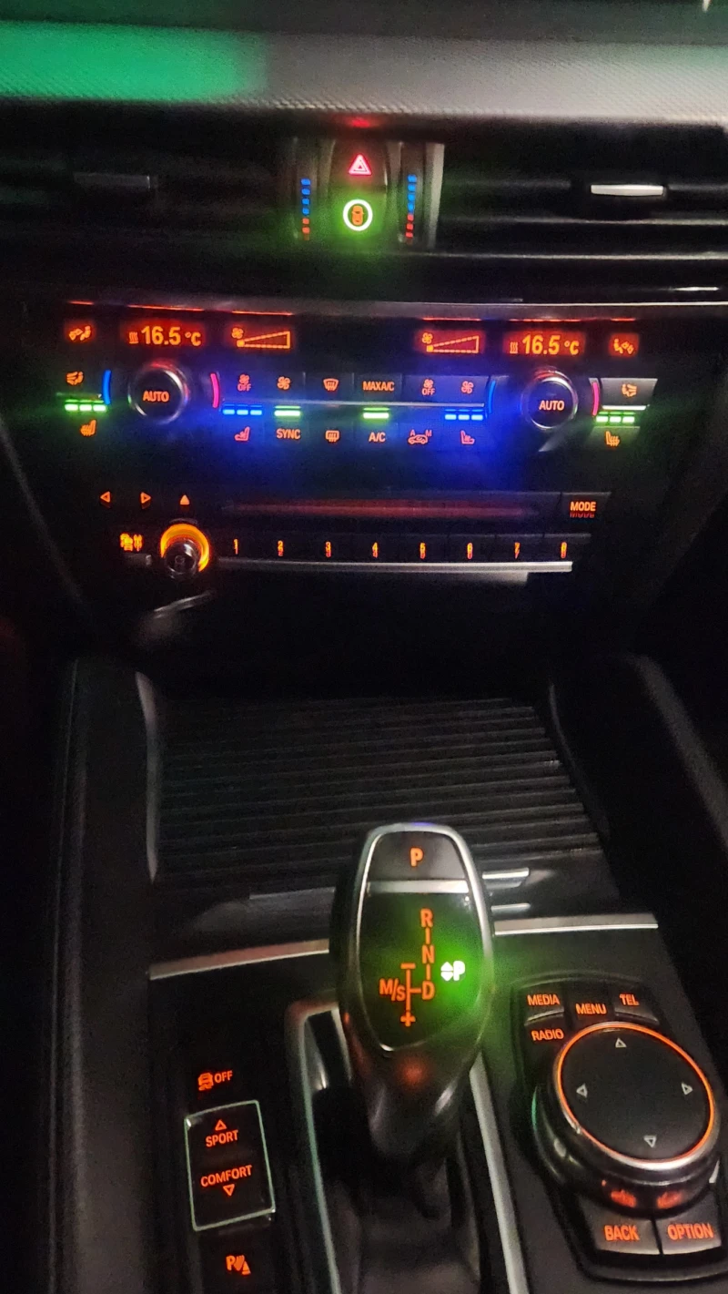 BMW X6 xDrive40d - M-Perfomance Carbon ВТОРИ СОБСТВЕНИК, снимка 9 - Автомобили и джипове - 52555755