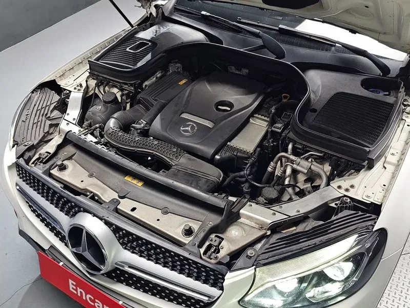 Mercedes-Benz GLC 300, снимка 6 - Автомобили и джипове - 56020169