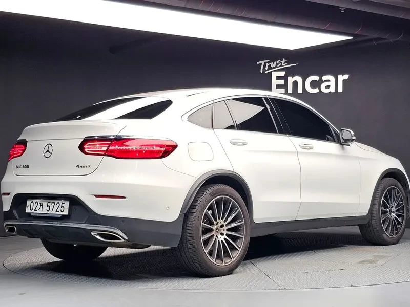 Mercedes-Benz GLC 300, снимка 2 - Автомобили и джипове - 56020169