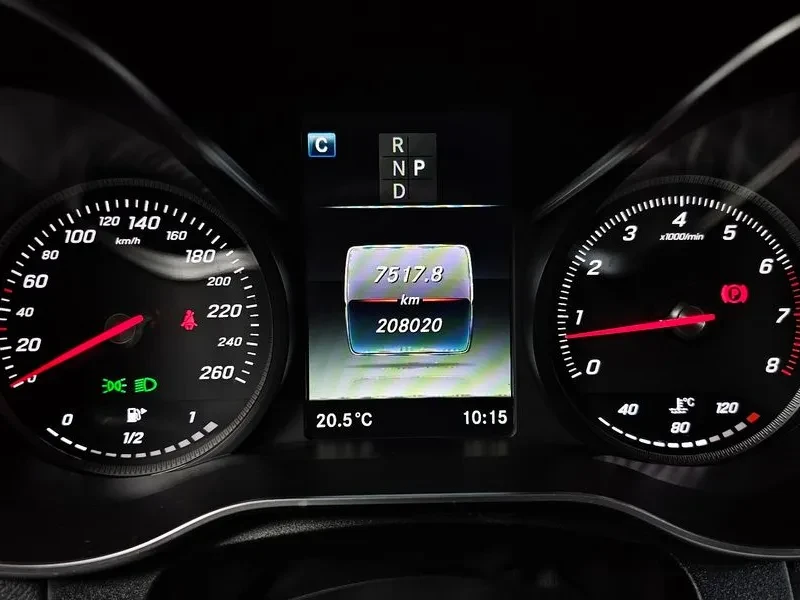 Mercedes-Benz GLC 300, снимка 8 - Автомобили и джипове - 56020169