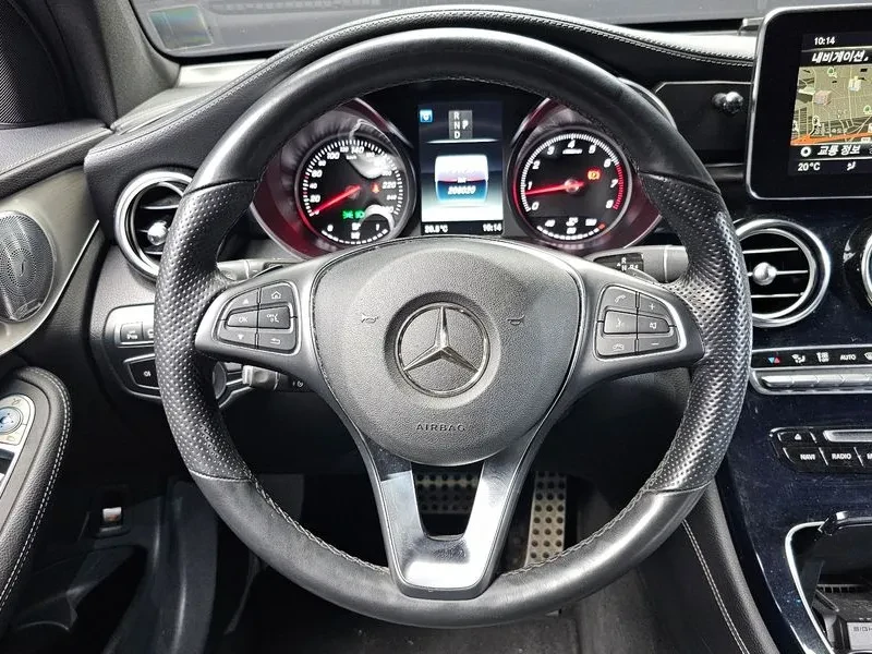Mercedes-Benz GLC 300, снимка 13 - Автомобили и джипове - 56020169