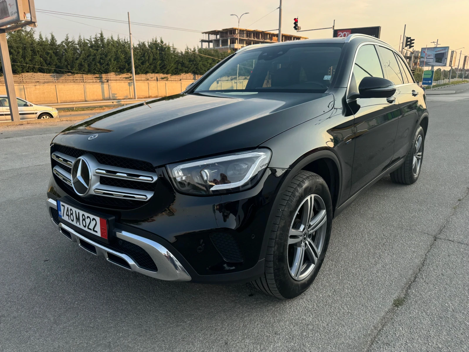 Mercedes-Benz GLC 300 de 4MATIC plug-in ХИБРИД - изображение 2