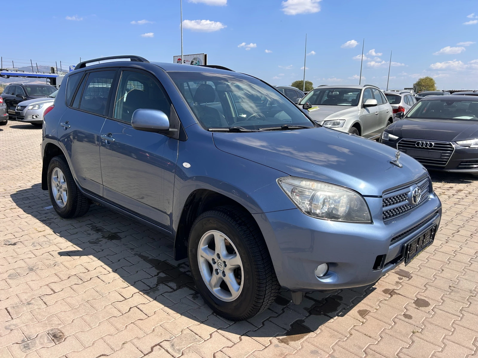 Toyota Rav4 2.0i AVTOMAT 4X4 EURO 4 - изображение 4