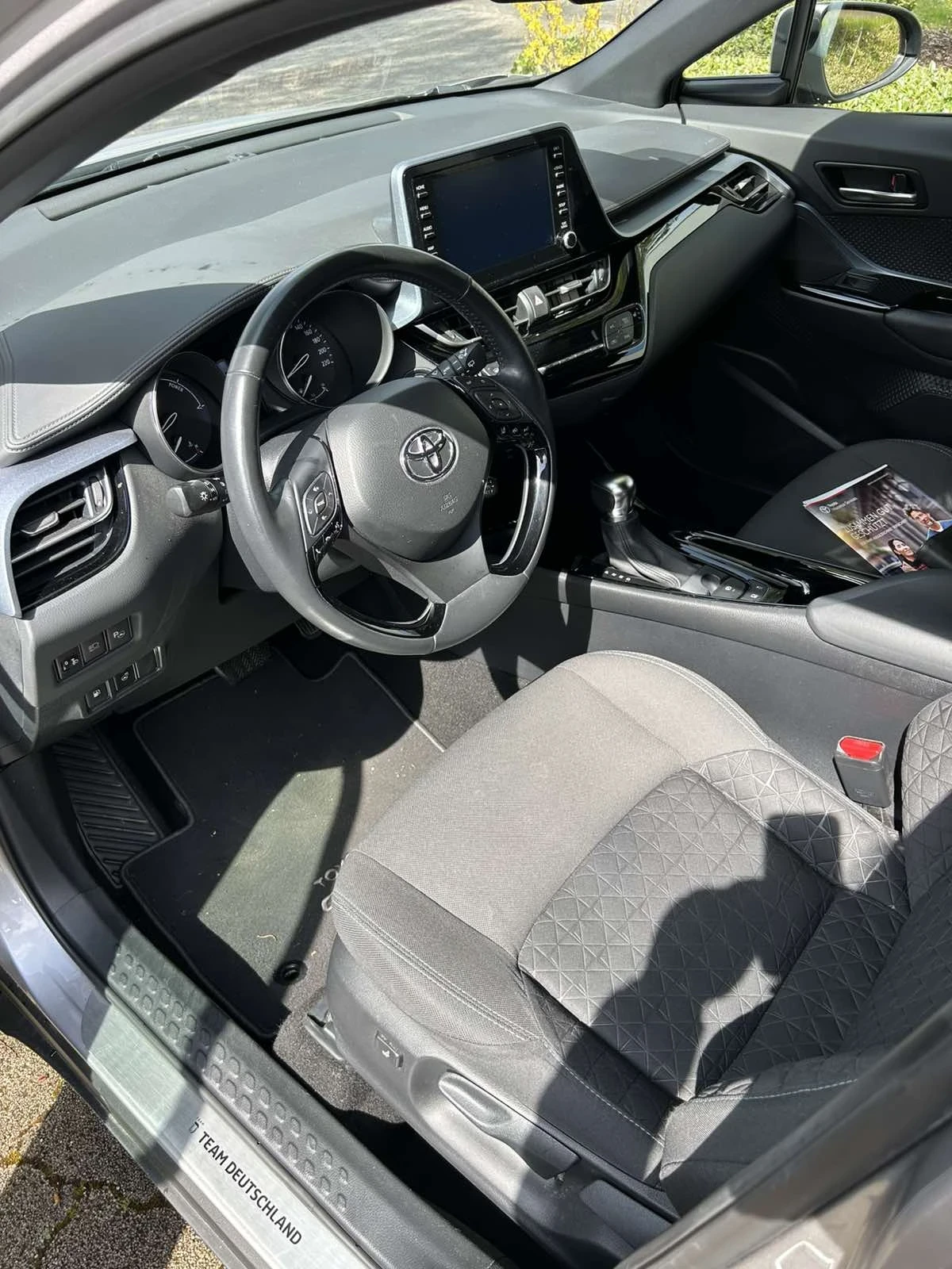 Toyota C-HR, снимка 5 - Автомобили и джипове - 54229229