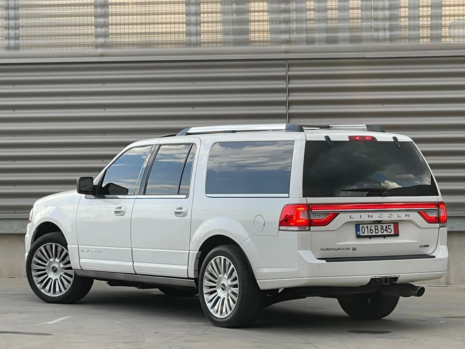 Lincoln Navigator L 3.5 4X4 6+ 1 БАРТЕР/ЛИЗИНГ , снимка 8 - Автомобили и джипове - 54372333