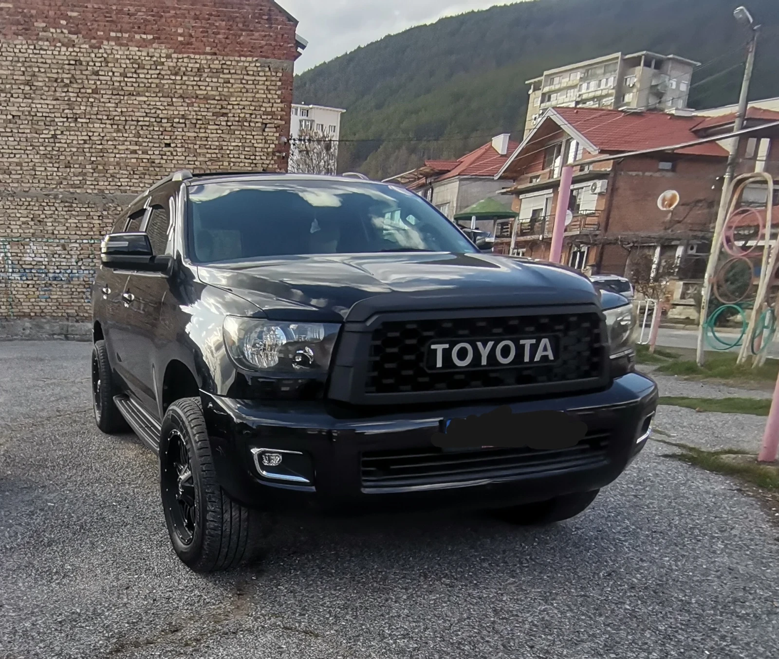 Toyota Sequoia