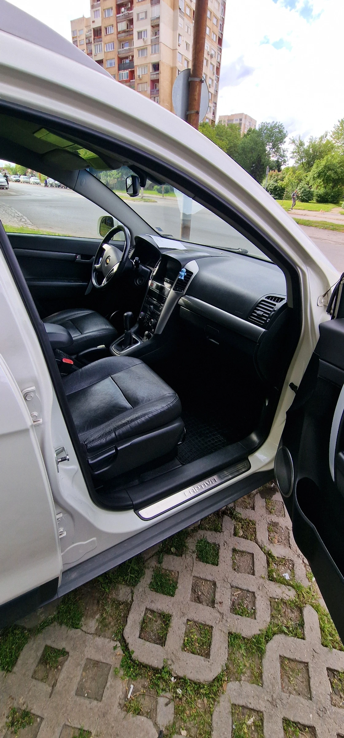 Chevrolet Captiva LT, снимка 10 - Автомобили и джипове - 54495170