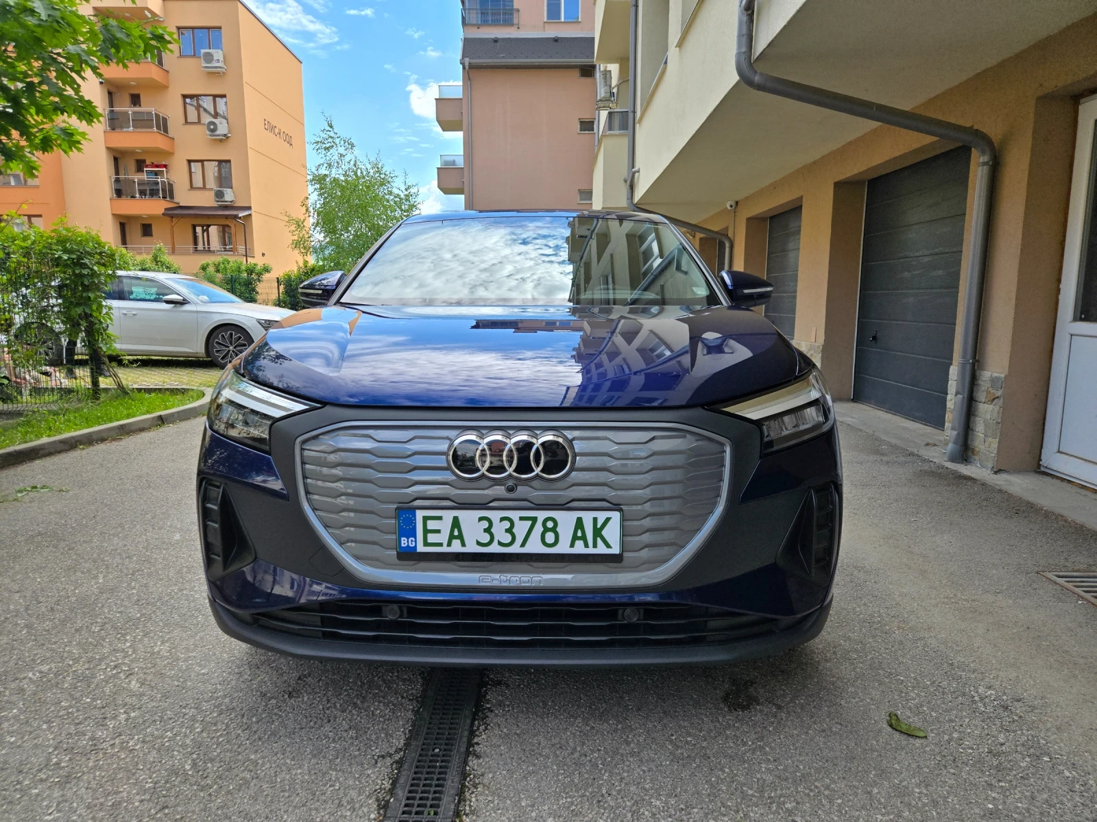Audi Q4 E-Tron 40, Гаранция, лизинг, SOH 93.3%, снимка 7 - Автомобили и джипове - 54667587