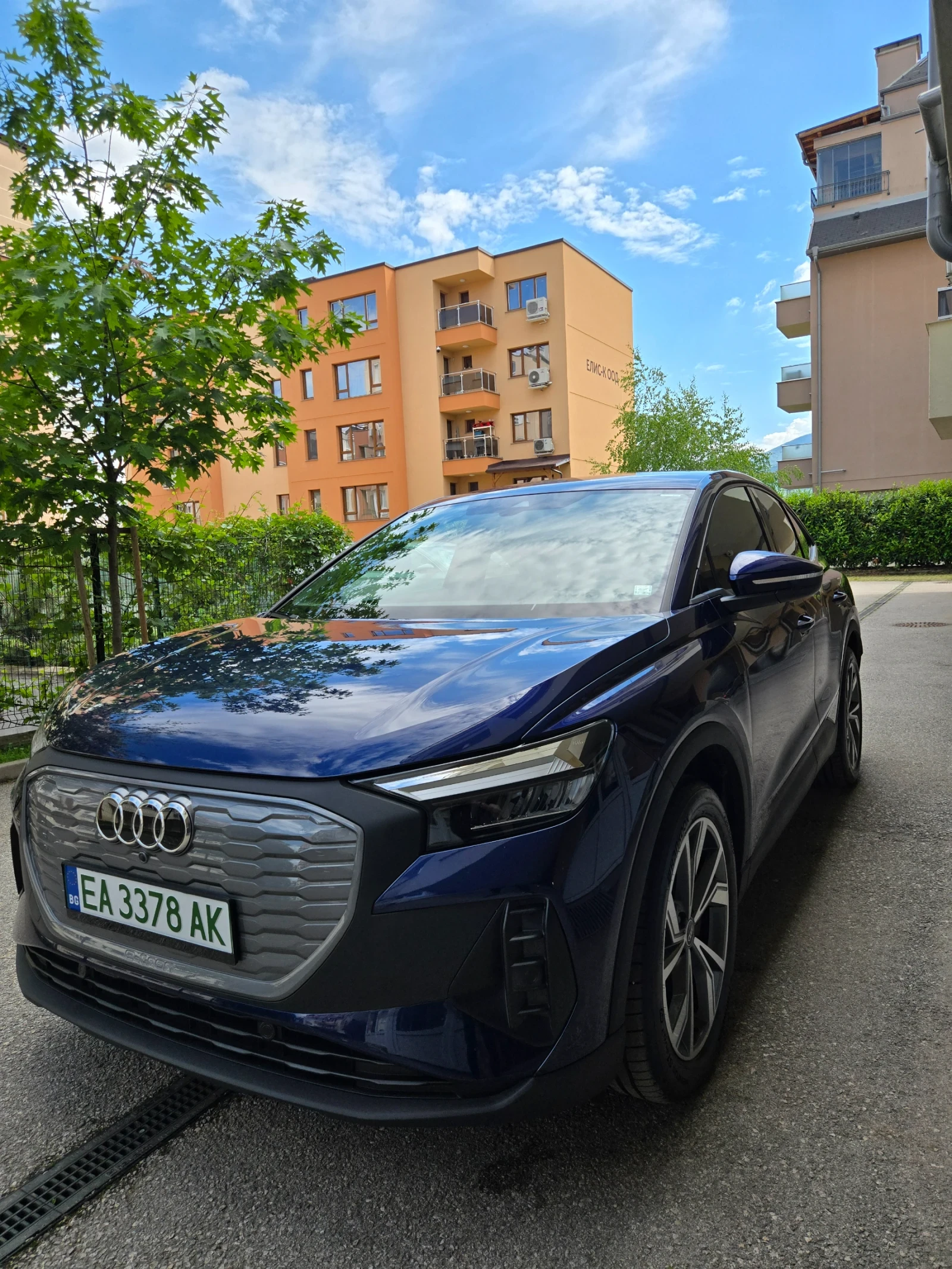 Audi Q4 E-Tron 40, Гаранция, лизинг, SOH 93.3%, снимка 5 - Автомобили и джипове - 54667587