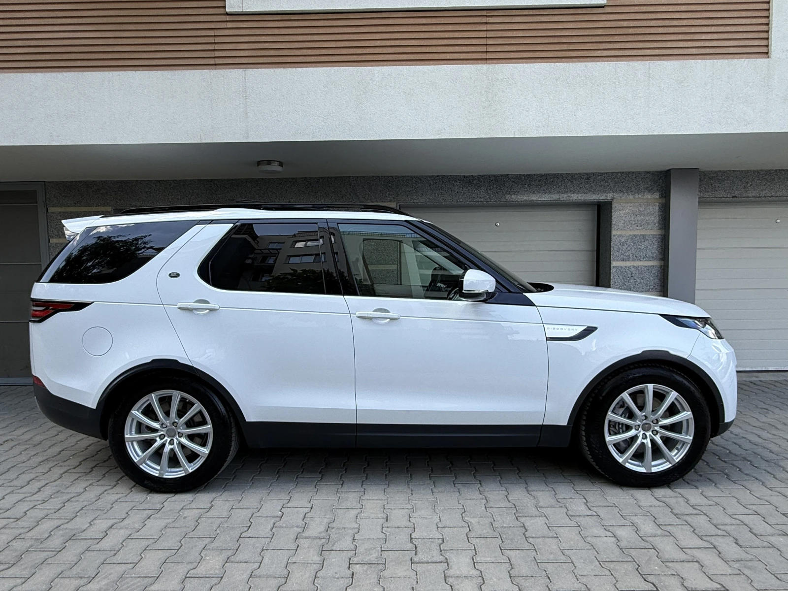Land Rover Discovery SI6-3.0i-ШВЕЙЦАРИЯ-6+ 1-КАТО-НОВ!!!, снимка 4 - Автомобили и джипове - 55563094