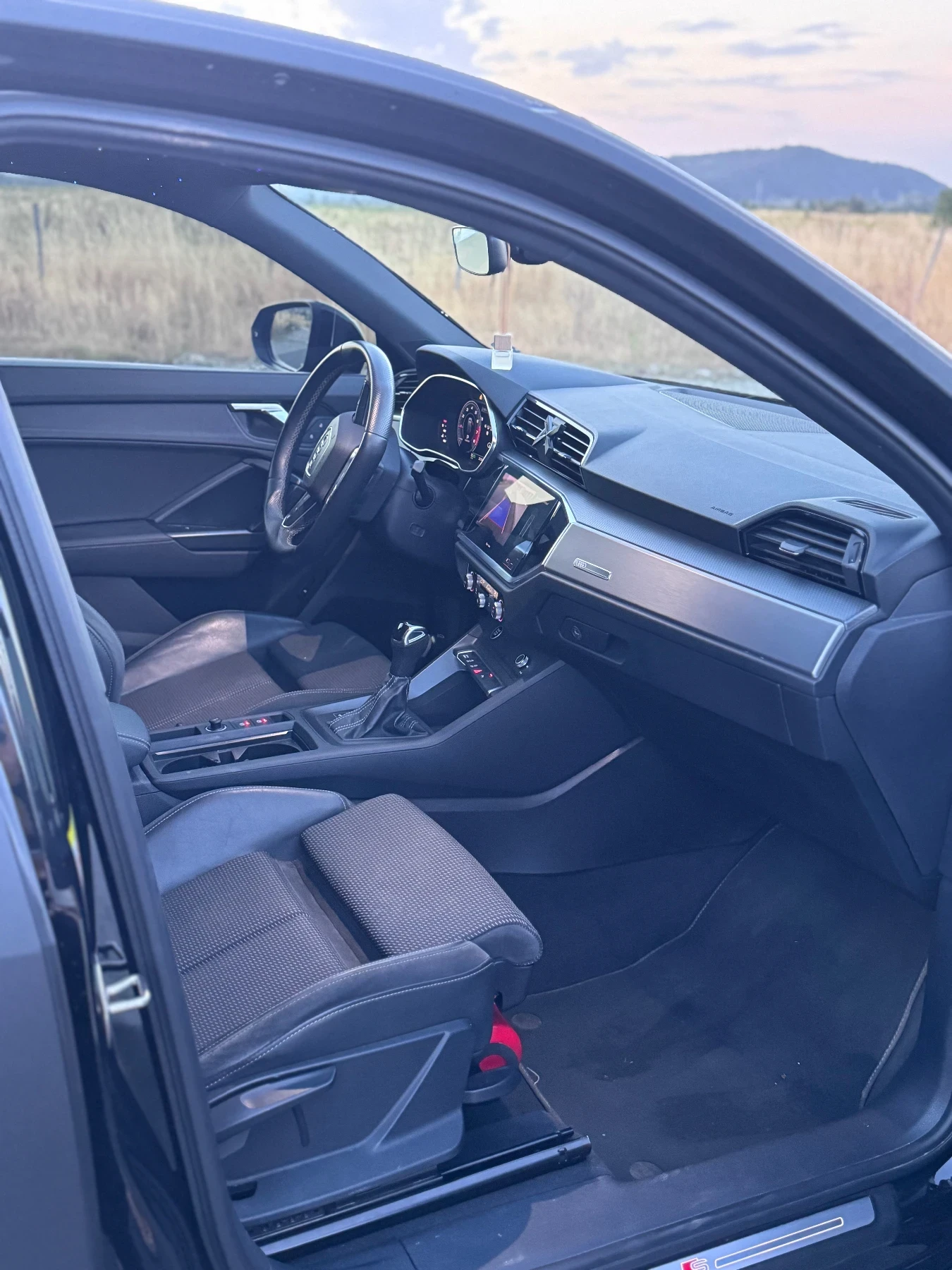 Audi Q3 Sportback, снимка 9 - Автомобили и джипове - 55879072