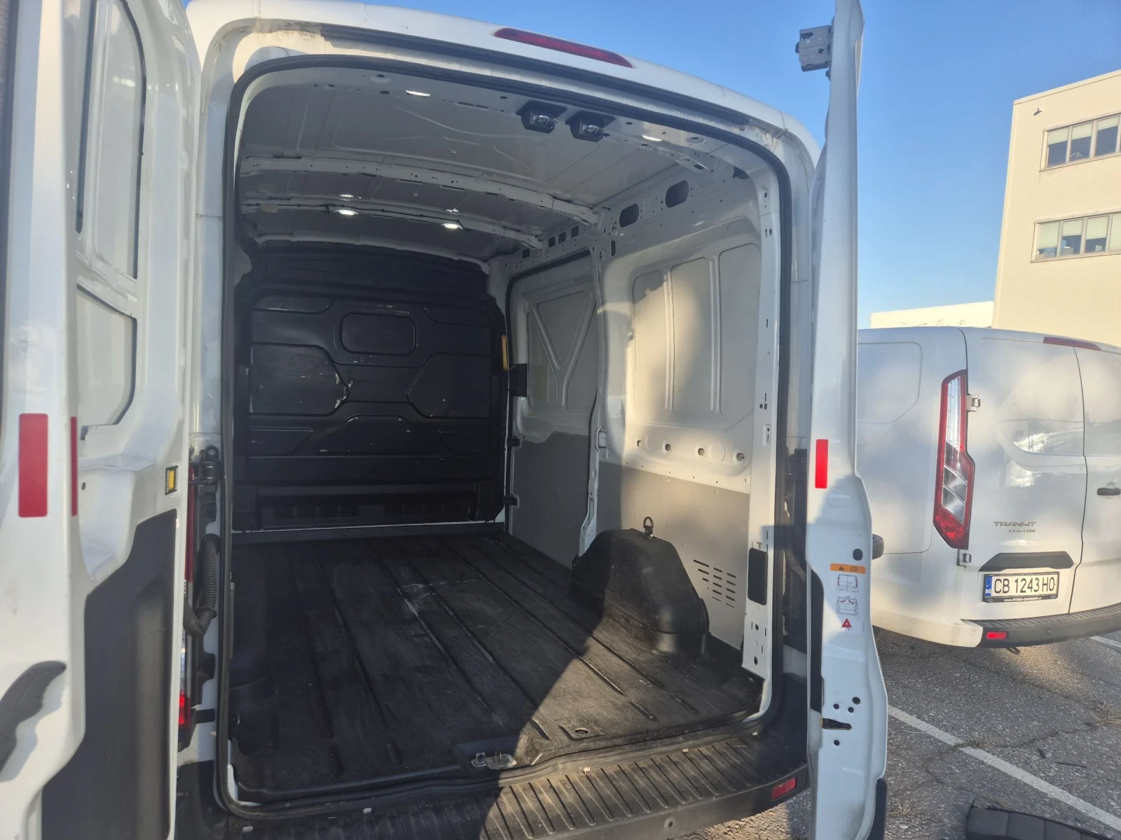 Ford Transit L2H2 2.0 DCTI - изображение 6