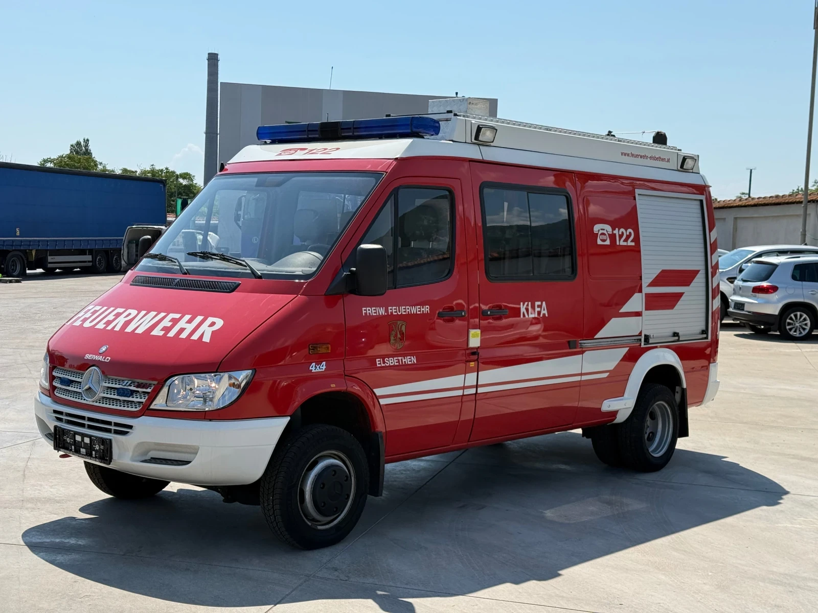 Mercedes-Benz Sprinter 416* 4x4* пожарна* 15 683км* перфектен, снимка 8 - Бусове и автобуси - 55060932