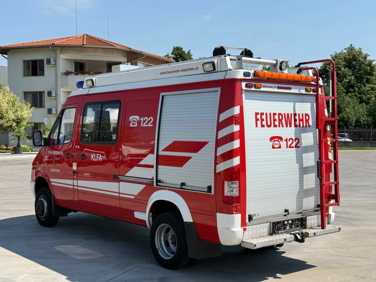 Mercedes-Benz Sprinter 416* 4x4* пожарна* 15 683км* перфектен, снимка 6 - Бусове и автобуси - 55060932