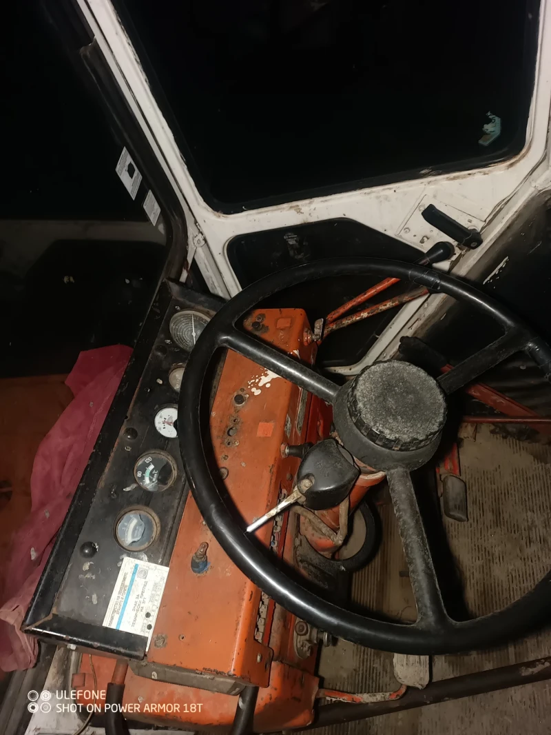 Багер ЮМЗ, снимка 2 - Индустриална техника - 53224426