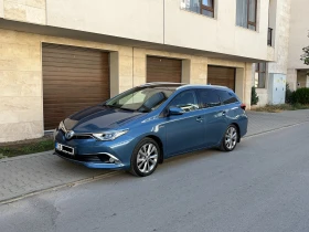 ������ Toyota Auris