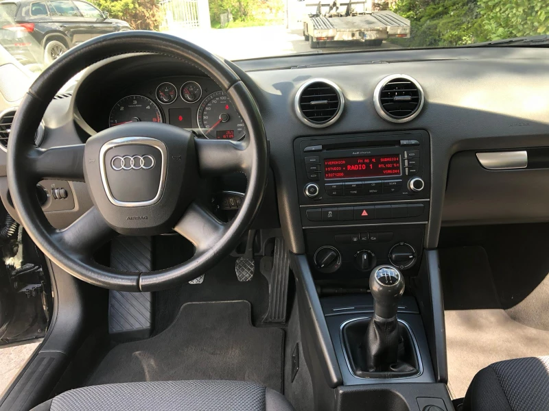 Audi A3 1.6 TDI 90 кс, снимка 7 - Автомобили и джипове - 47808830