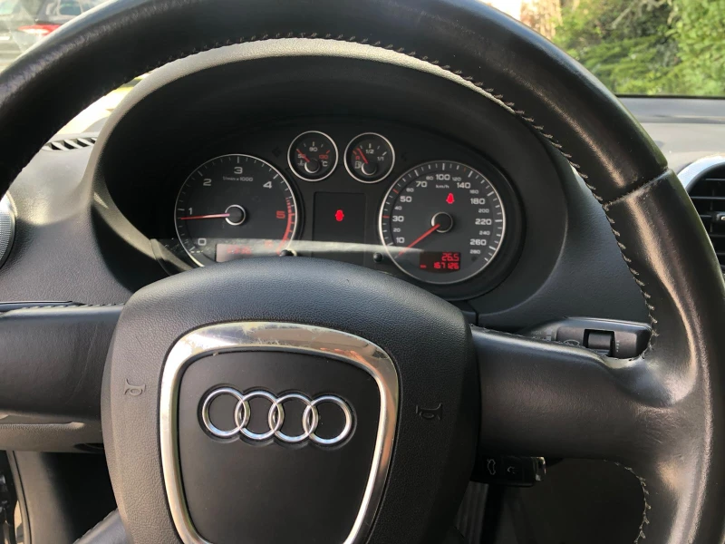 Audi A3 1.6 TDI 90 кс, снимка 8 - Автомобили и джипове - 47808830