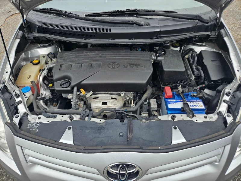 Toyota Auris 1.33i Euro 5A, снимка 5 - Автомобили и джипове - 48152863